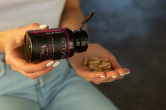 SmarterVitamins Berry-rich bottle label emphasizes antioxidants and bioflavonoids for wellness rituals.