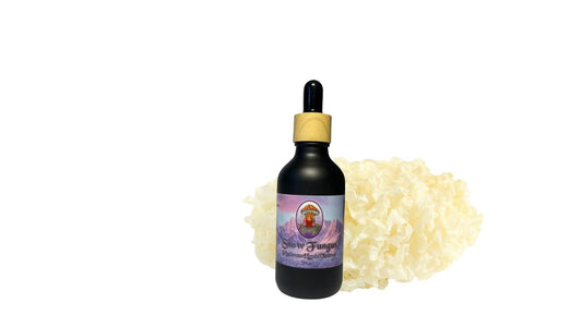 Sporenity Snow Fungus tincture bottle with dropper for daily vegan wellness.