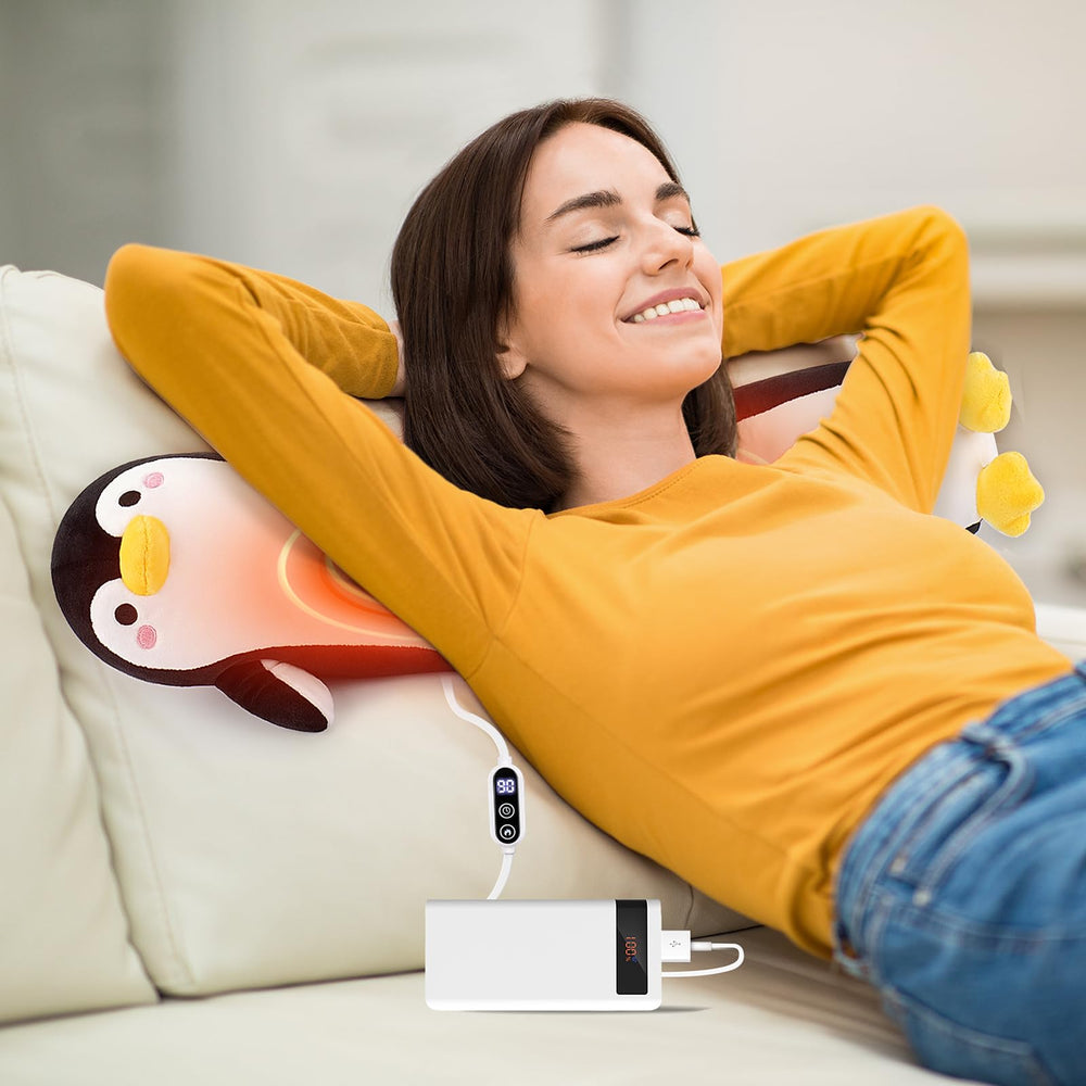 Sprinqdawin Penguin Heating Pad pocket detail, built-in pocket for power bank during outings