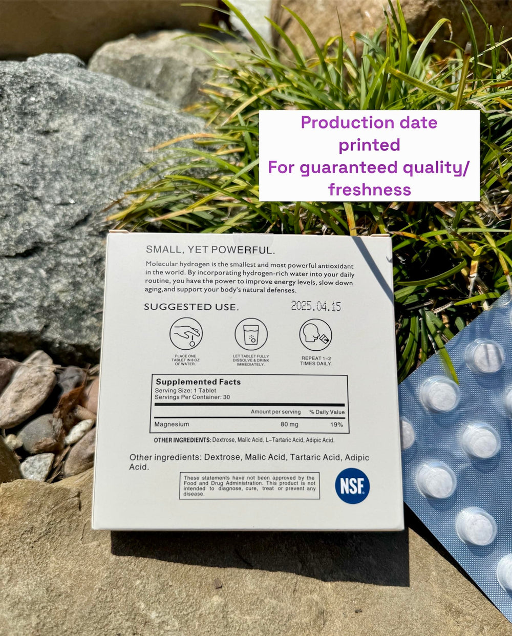 Tactilian H2 tablets dissolving in water to form hydrogen-rich hydration
