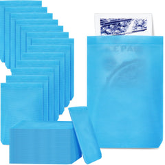 Tatuo disposable hot cold pack sleeve in blue protecting skin from direct contact.
