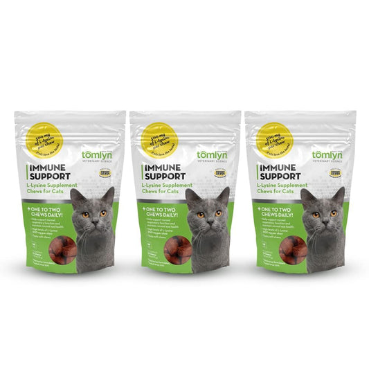 Tomlyn Immune Support Lysine chews bottle shows palatable daily supplement for cats