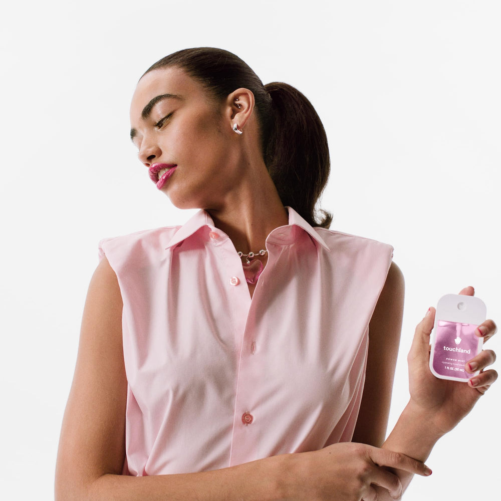 Hydrating formula with aloe vera and essential oils from Touchland Berry Bliss.