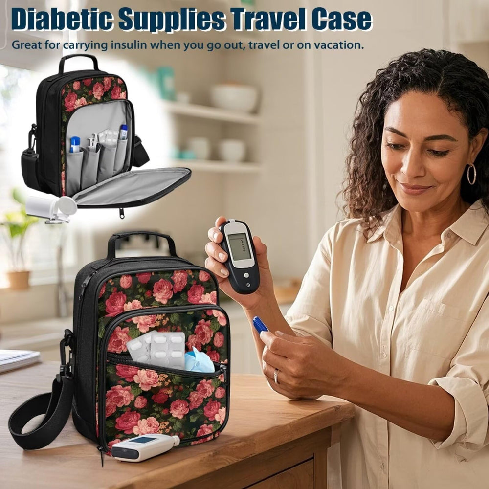 Front pockets of Uacyareni case for small essentials