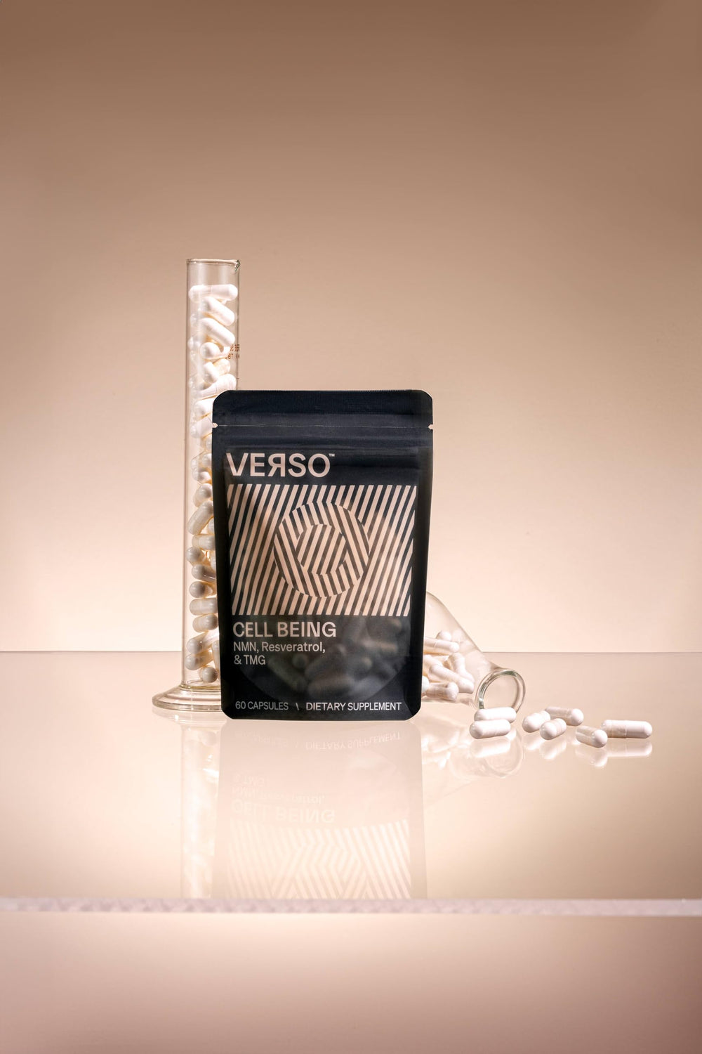 Morning wellness scene with Verso Cell Being as part of an energetic daily routine.