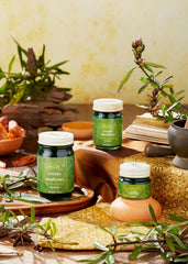 Wangwan Thai Green Balm travel-friendly case, easy carry.