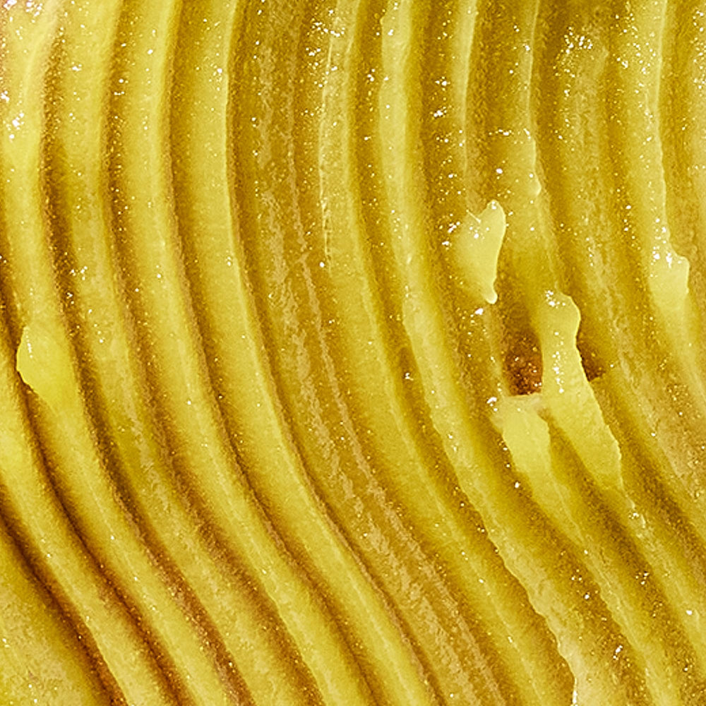 WholyMe packaging featuring natural ingredients and usage guidance.
