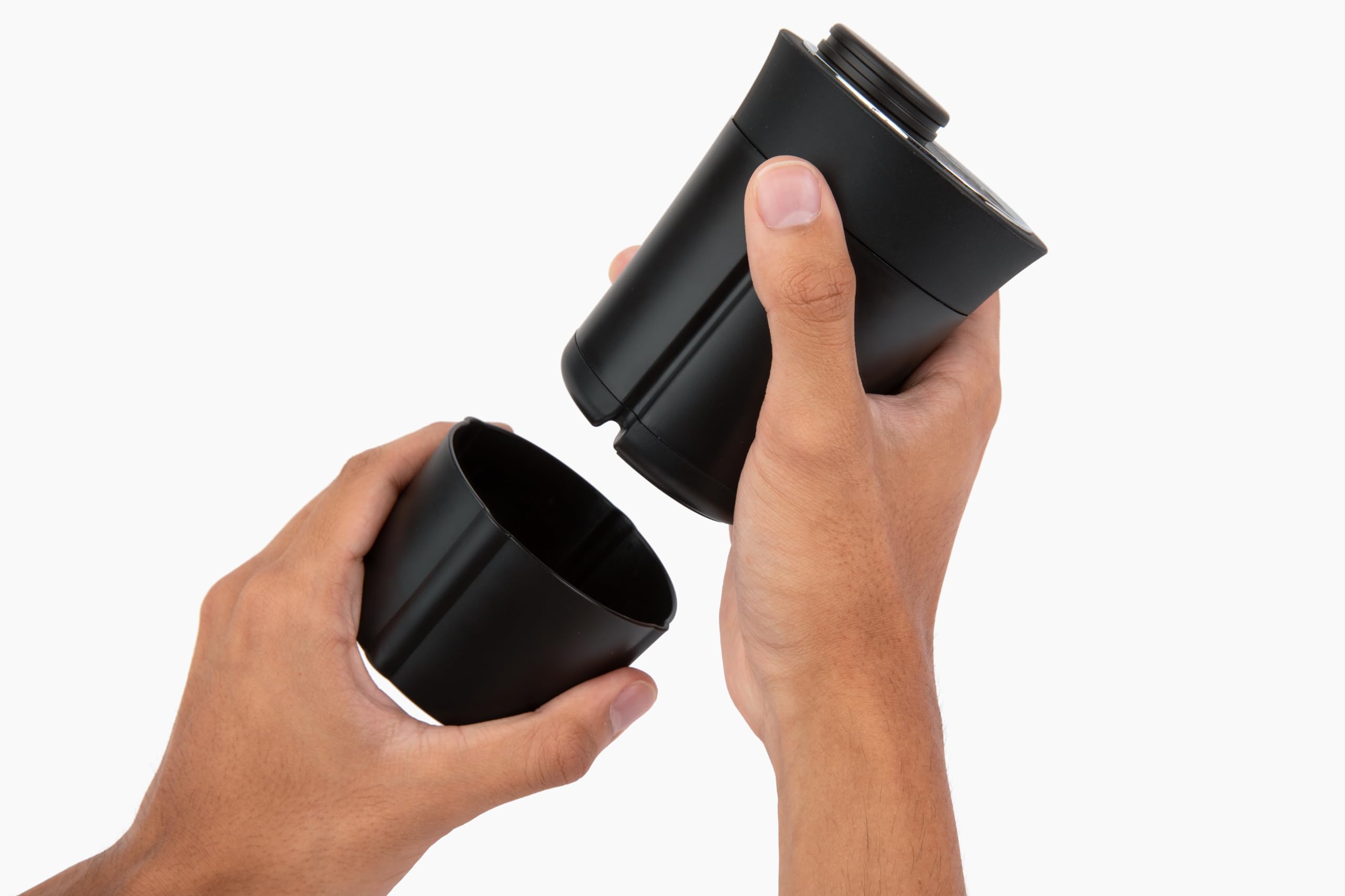 Aera Go Car Diffuser compact design saves space and enhances ambiance.