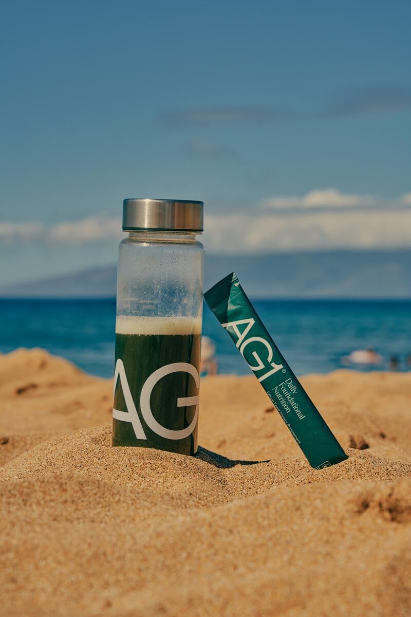 AG1 compact packet display showcasing a travel-friendly nutrition kit