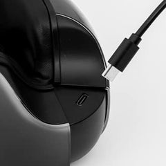 Cordless, rechargeable design enables massage anywhere, anytime.