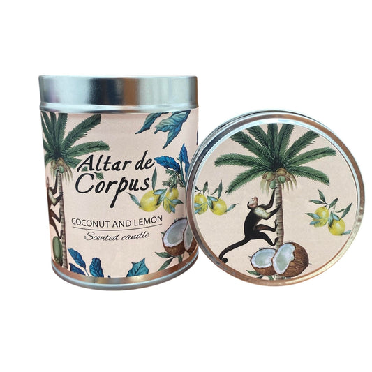 Altar de Corpus coconut lemon candle in tin delivers tropical aroma for relaxing evenings.