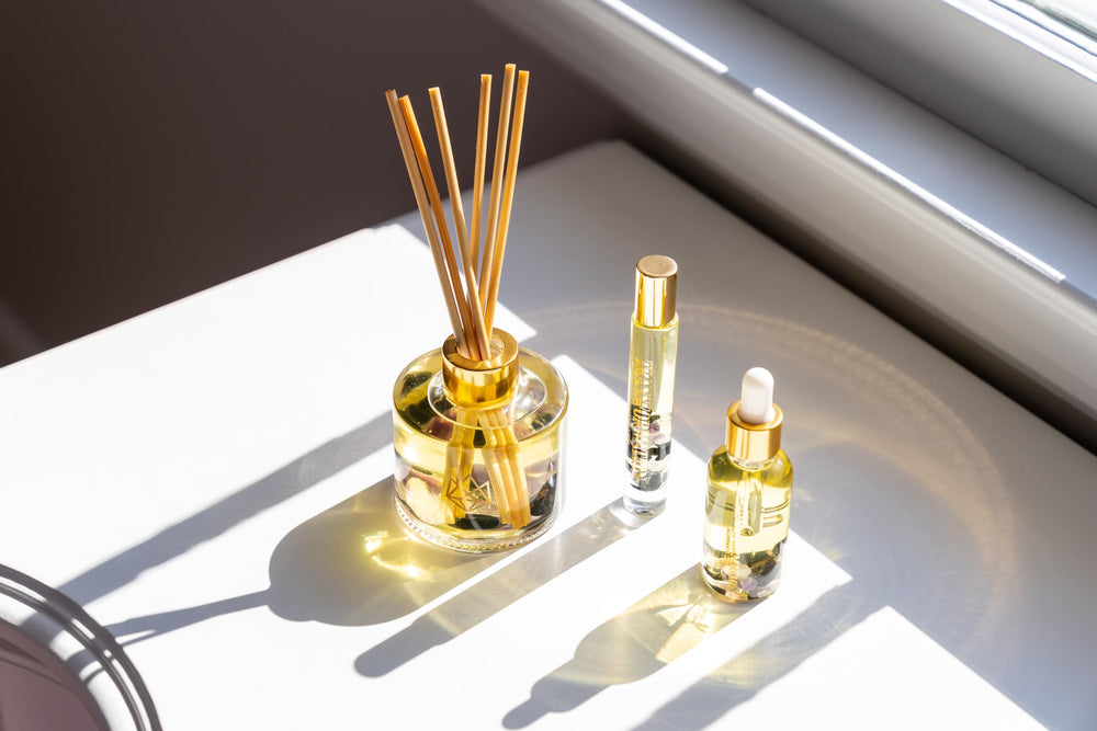 Aluminate Life jasmine-bergamot-vanilla-cedar blend for soothing mood.