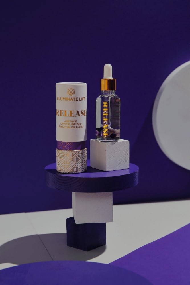 Aluminate Life massage-ready oil suitable for skin contact and relaxation.