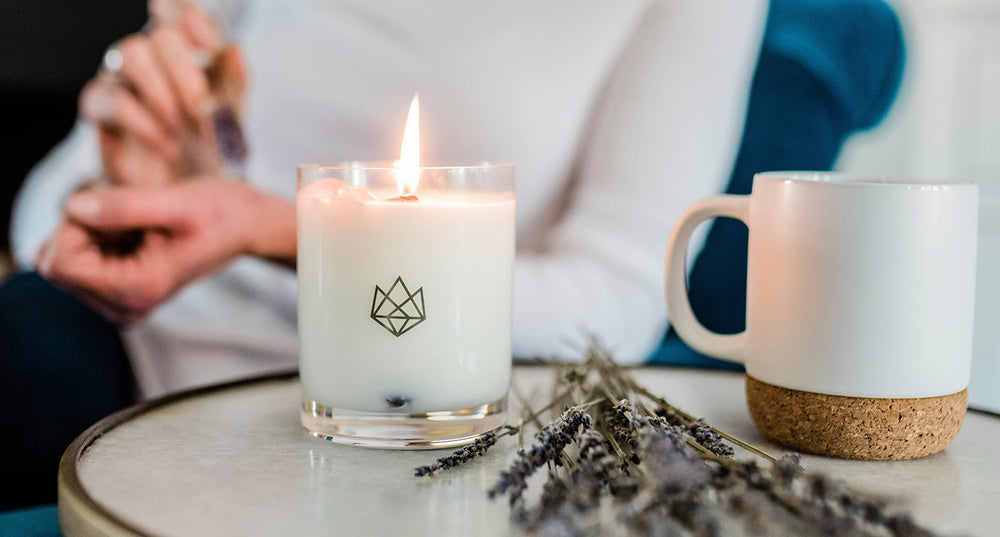 Aluminate Life 100% cotton wick delivers a clean, steady burn.
