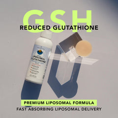 AMANDEAN liposomal glutathione pour showing easy daily dosing.