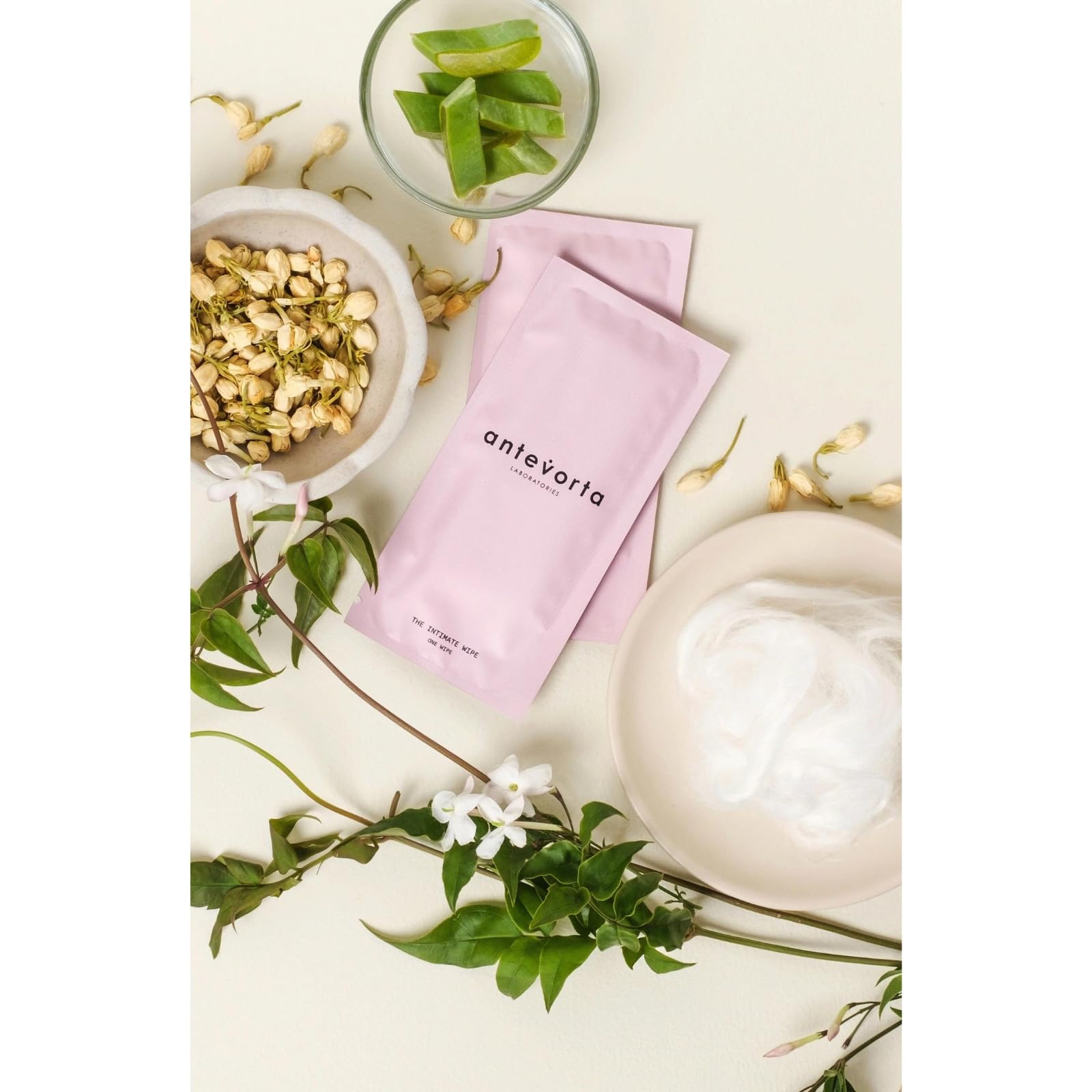 Antevorta honeysuckle-infused wipe for subtle aroma and freshness.