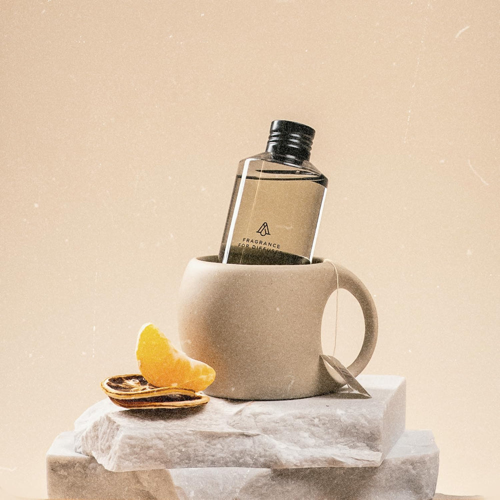 AROMAPLAN Tea Time bathroom scene highlights refreshing green floral notes.