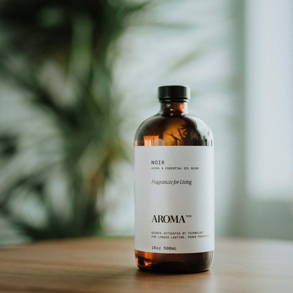 AromaTech Noir label close-up highlighting vegan and cruelty-free promise.