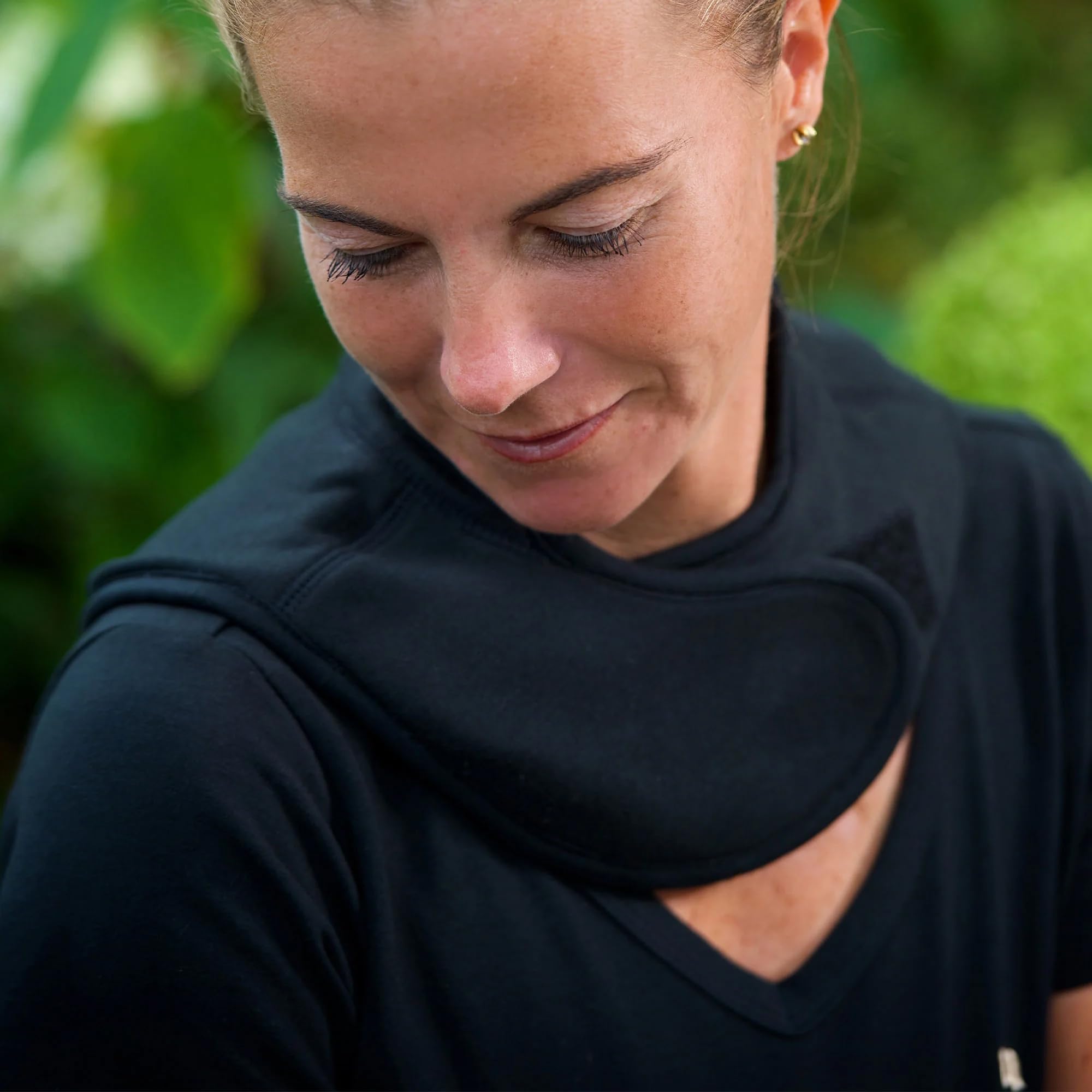Back on Track neck brace medium size close-up emphasizes 15-inch circumference.