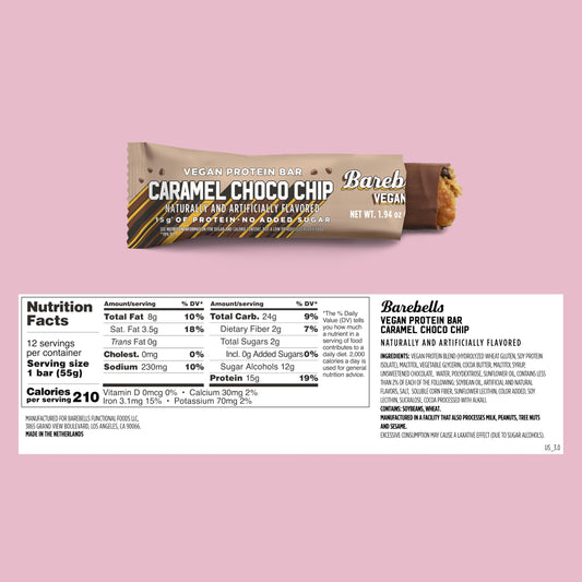 Barebells Caramel Choco Chip close-up shows chocolate chips and crispy chunks for indulgent texture