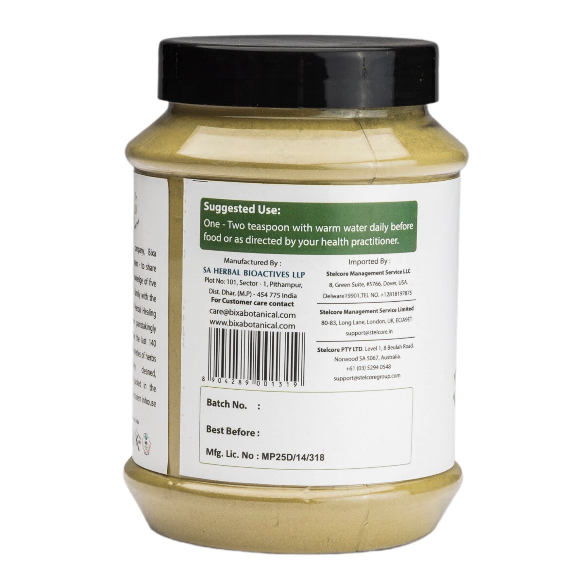 Bixa Botanical Vasaka powder scoop pouring for easy measurement.