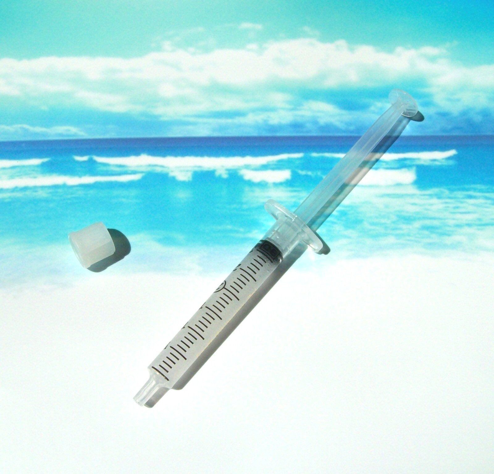 Bleach Pro Whitening syringes lined up for easy at-home use.