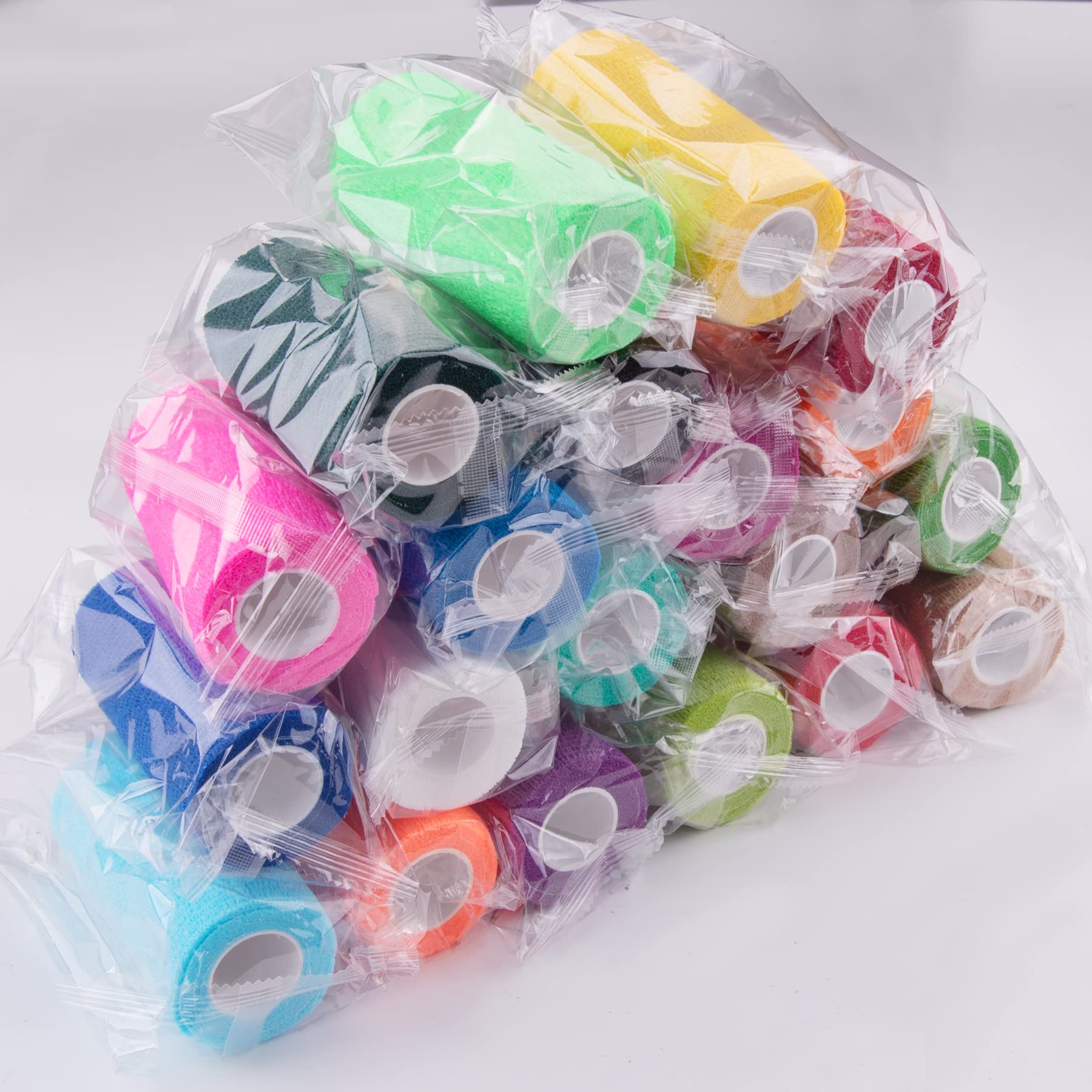 BQTQ pet wound wrap use-case demonstrates gentle animal care.