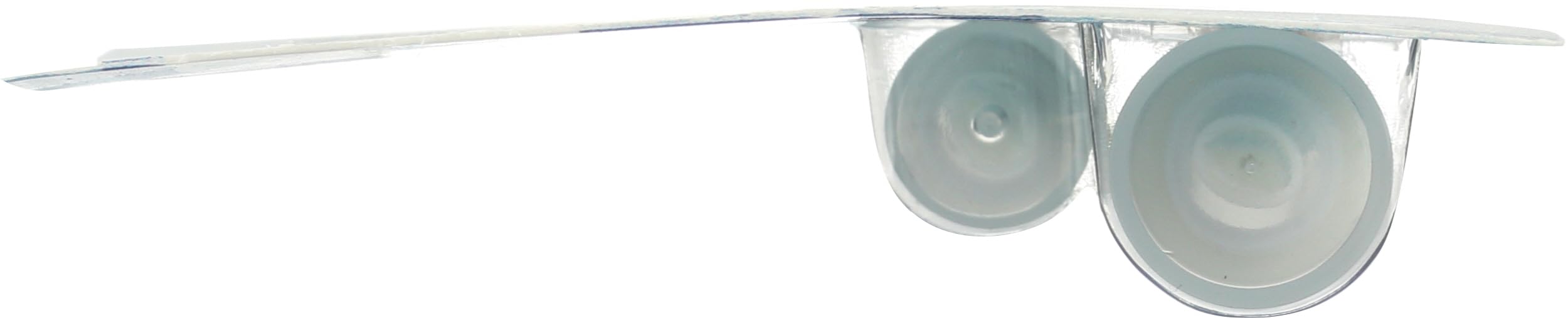 Dry teeth before use ensures better gel adhesion during whitening