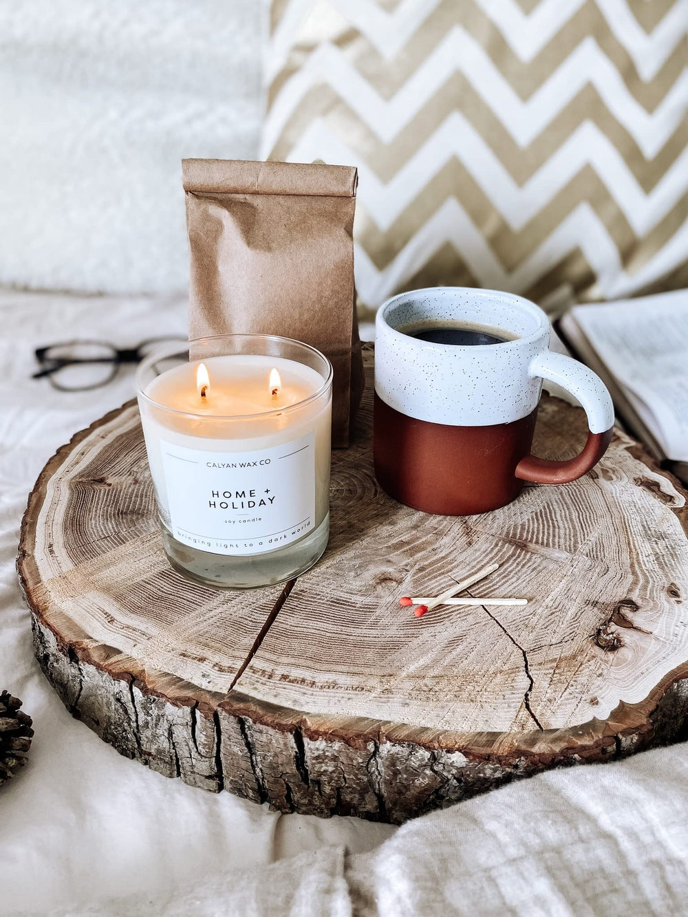 Calyan Wax Co. 2-Wick scent diffusion, ideal for open-plan spaces.