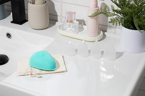 Casco Cup silicone material close-up emphasizes body-safe, durable silicone.