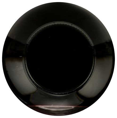 Cassie Green Health elderberry syrup glass bottle detail highlights premium packaging.
