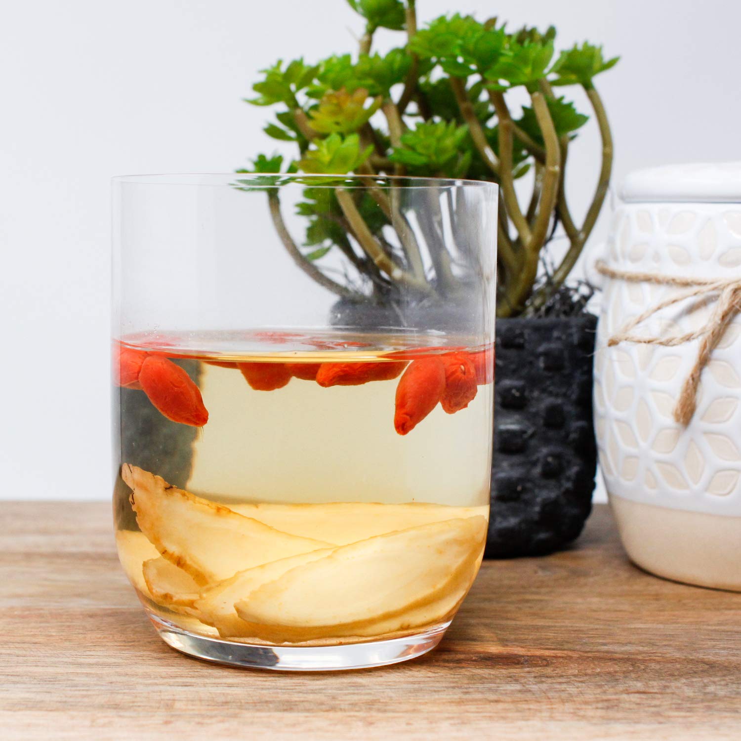 Gluten-free panax ginseng slices for versatile wellness use