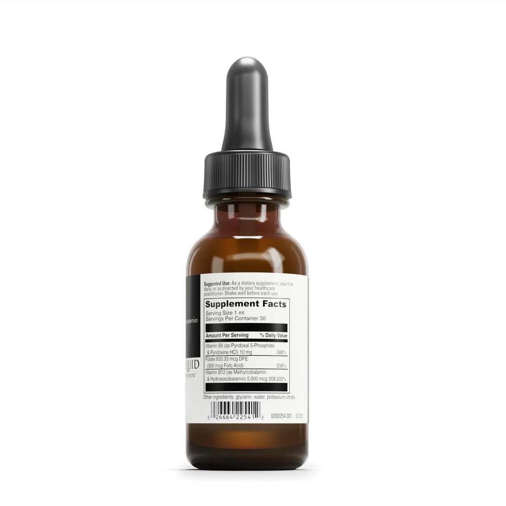 Dropper dispensing DaVinci B12 MC Liquid for flexible, on-the-go dosing.