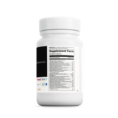 Close-up of DAVINCI Daily Best Men capsules, vegetarian formula for men's health