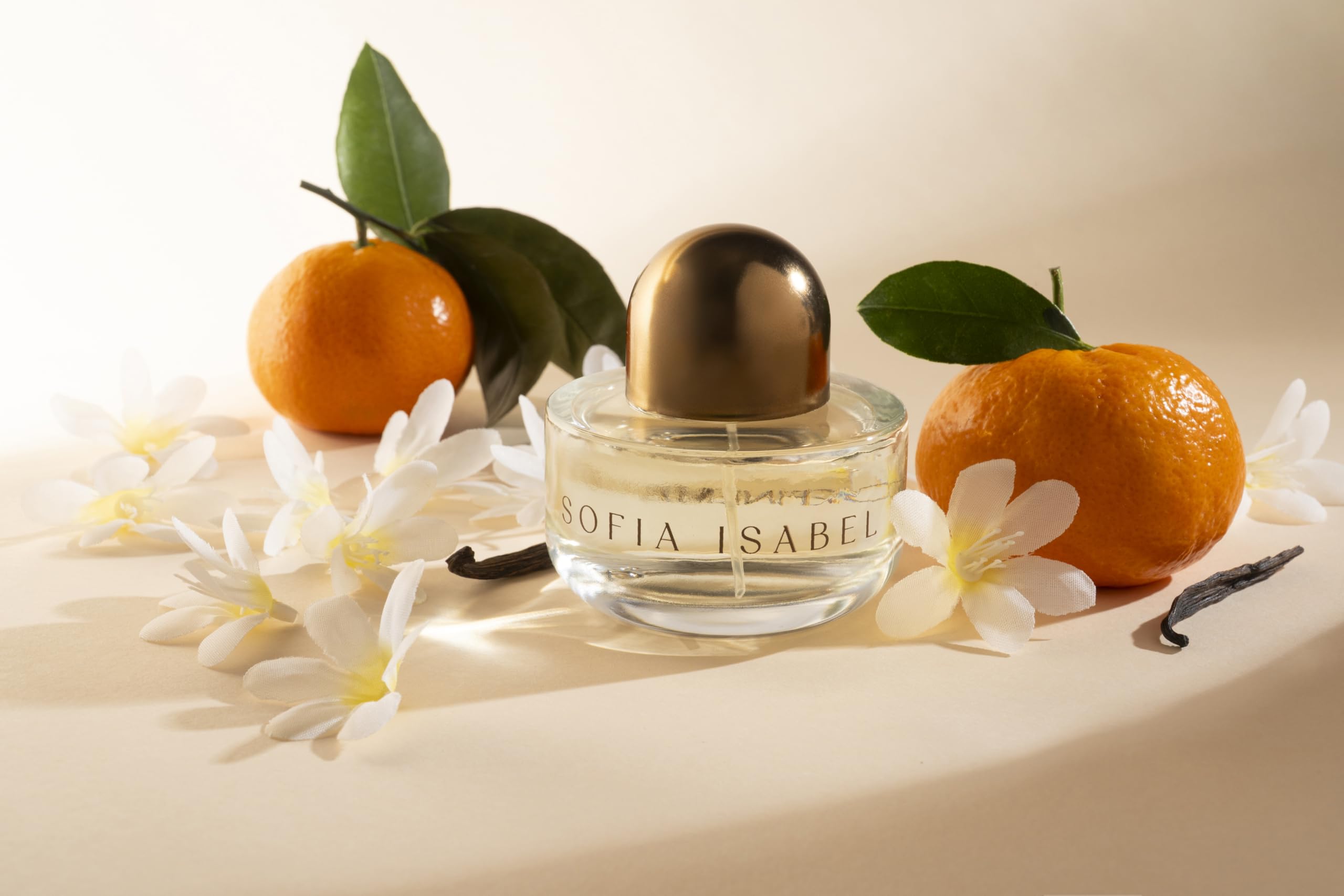 Notes display: mandarin, tangerine, black currant, jasmine in DefineMe Sofia Isabel.