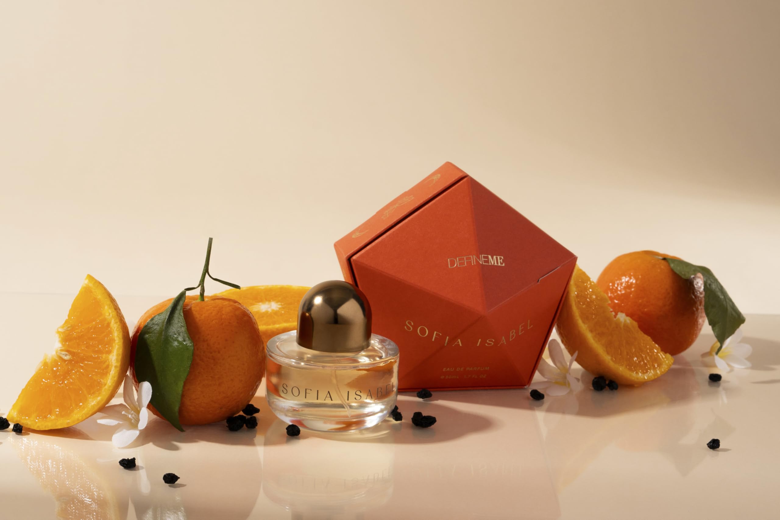 Daily ritual boost with DefineMe Sofia Isabel gourmand fragrance.