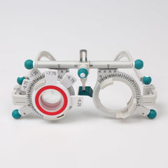 Dhoptical inter-eye distance ruler integrated for precise measurements.