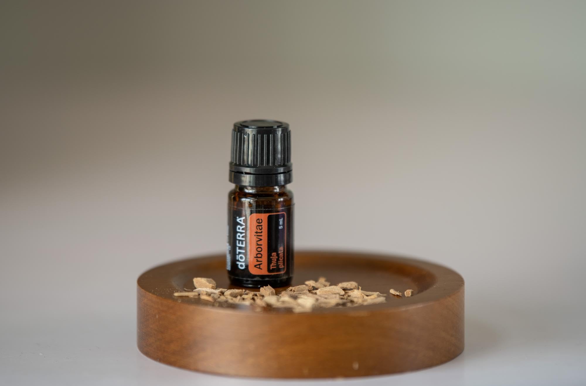 doTERRA Arborvitae diffuser image highlights natural fragrance for meditation