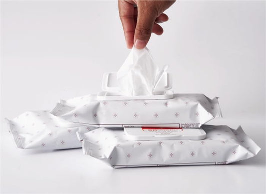 doTERRA On Guard hand wipes back label with ingredients and safety guidance.