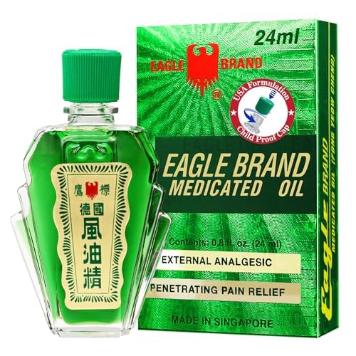 Eagle Brand green medicated oil bottle with refreshing aroma.