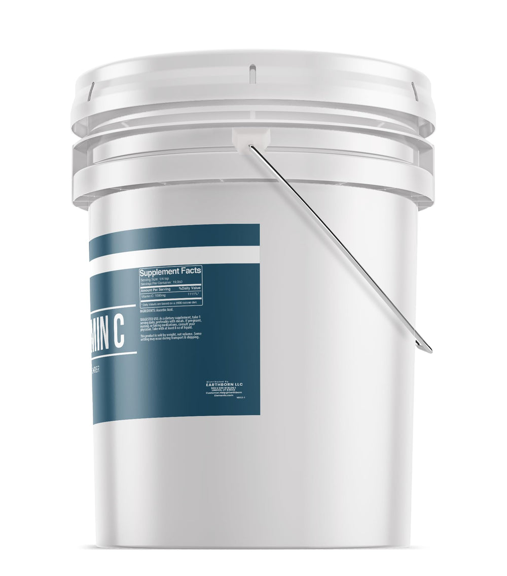 Earthborn Elements Vitamin C powder being mixed into a lotion to boost skin-friendly benefits