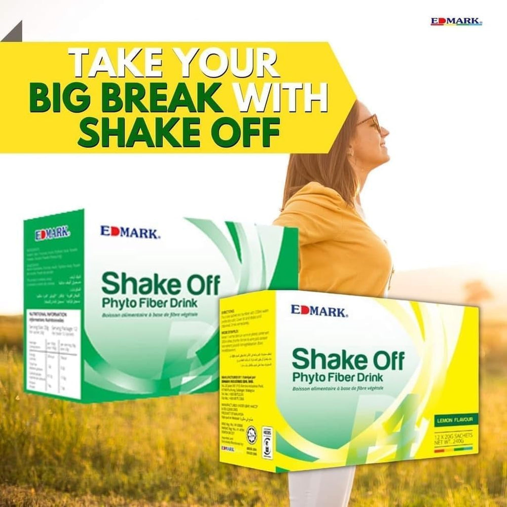EDMARK Splina chlorophyll green drink poured into glass for hydration