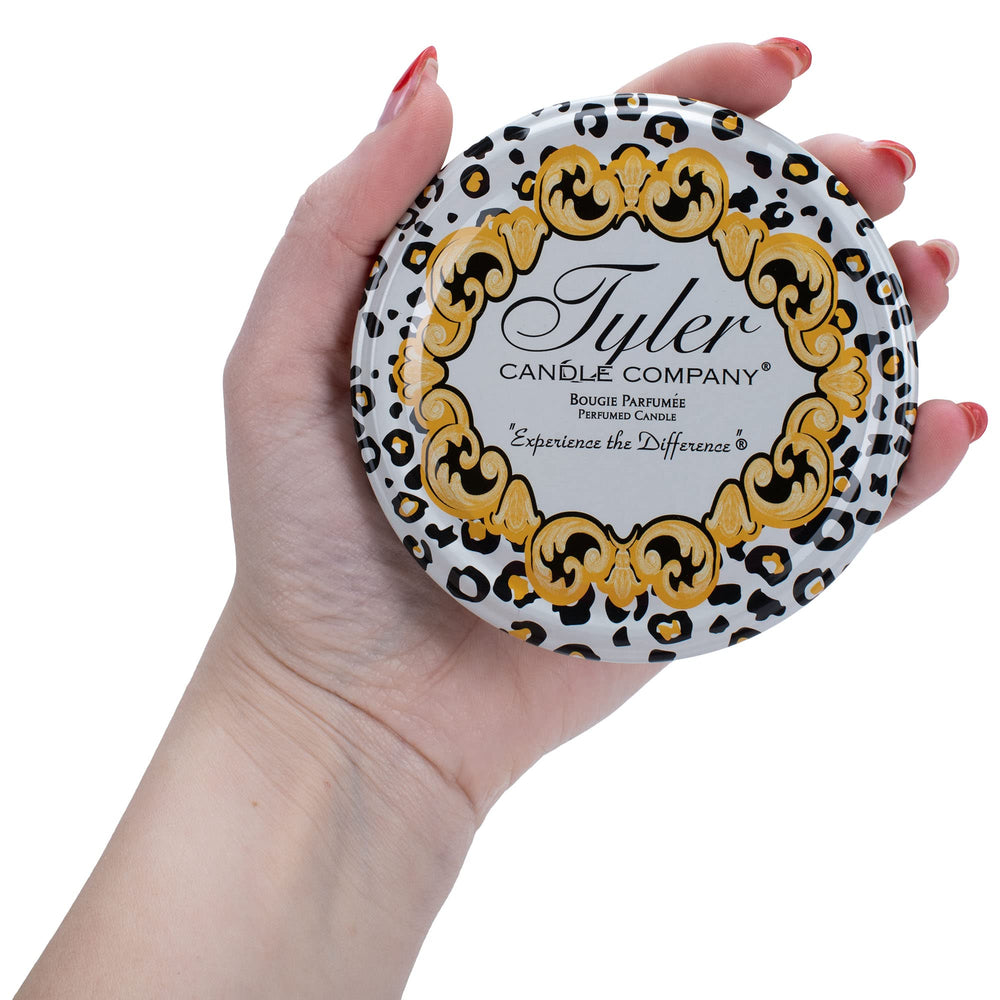 Protective packaging showing ready-to-gift presentation for the bundle.
