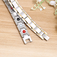 Emmori bracelet designed for 21-5-cm length and comfortable wear