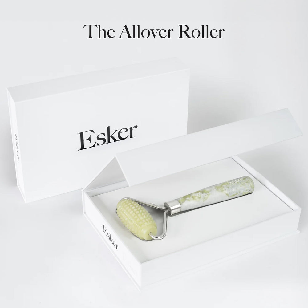 ESKER Allover Roller textured surface supports deeper fascia release during sessions.
