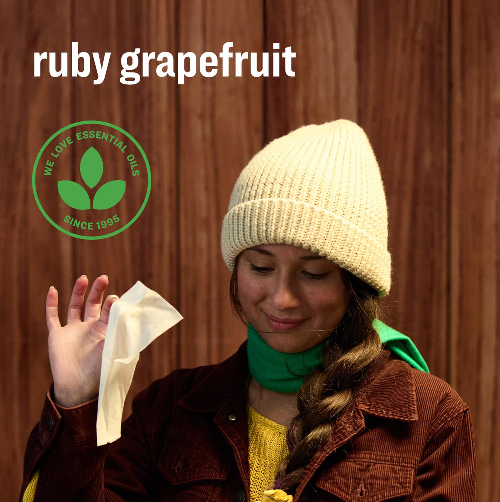 Resealable pack from Everyone offering travel-friendly sanitizing moments