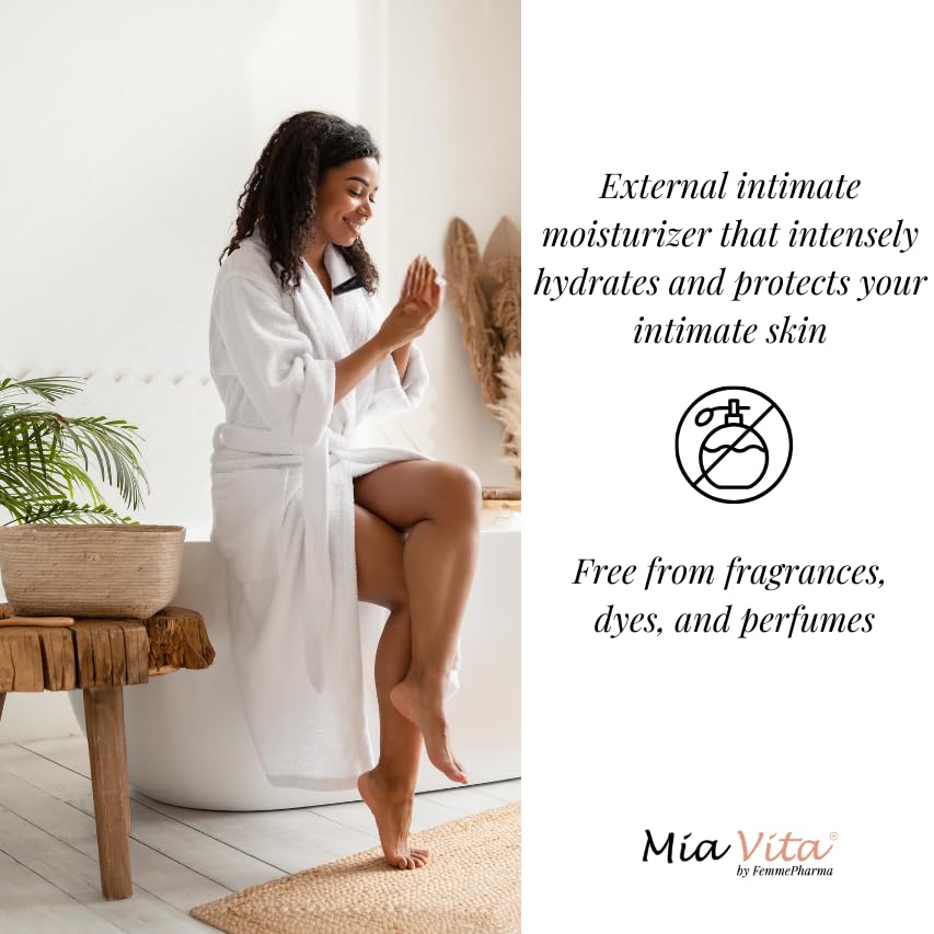 Hands applying Mia Vita gel for discreet daily use