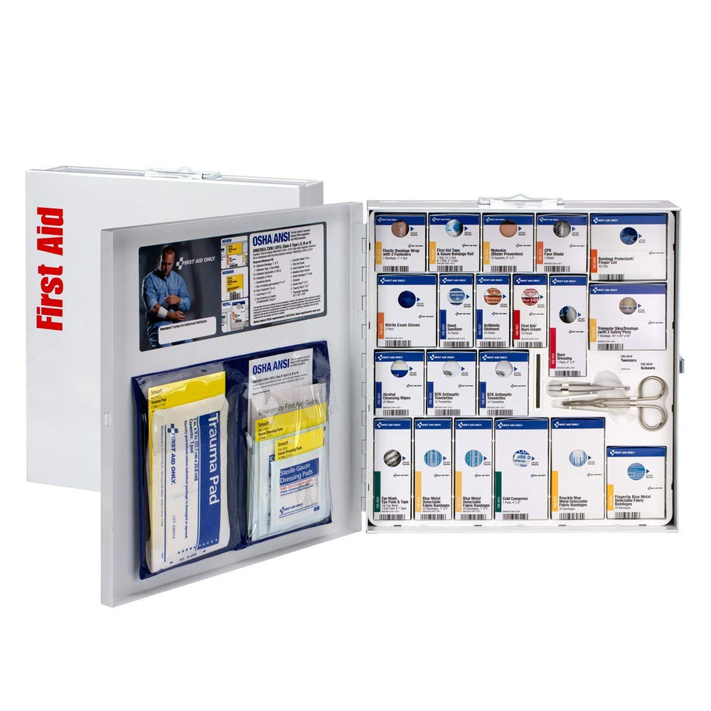 First Aid Only 746005 easy-carry handle enables quick transport of first aid supplies