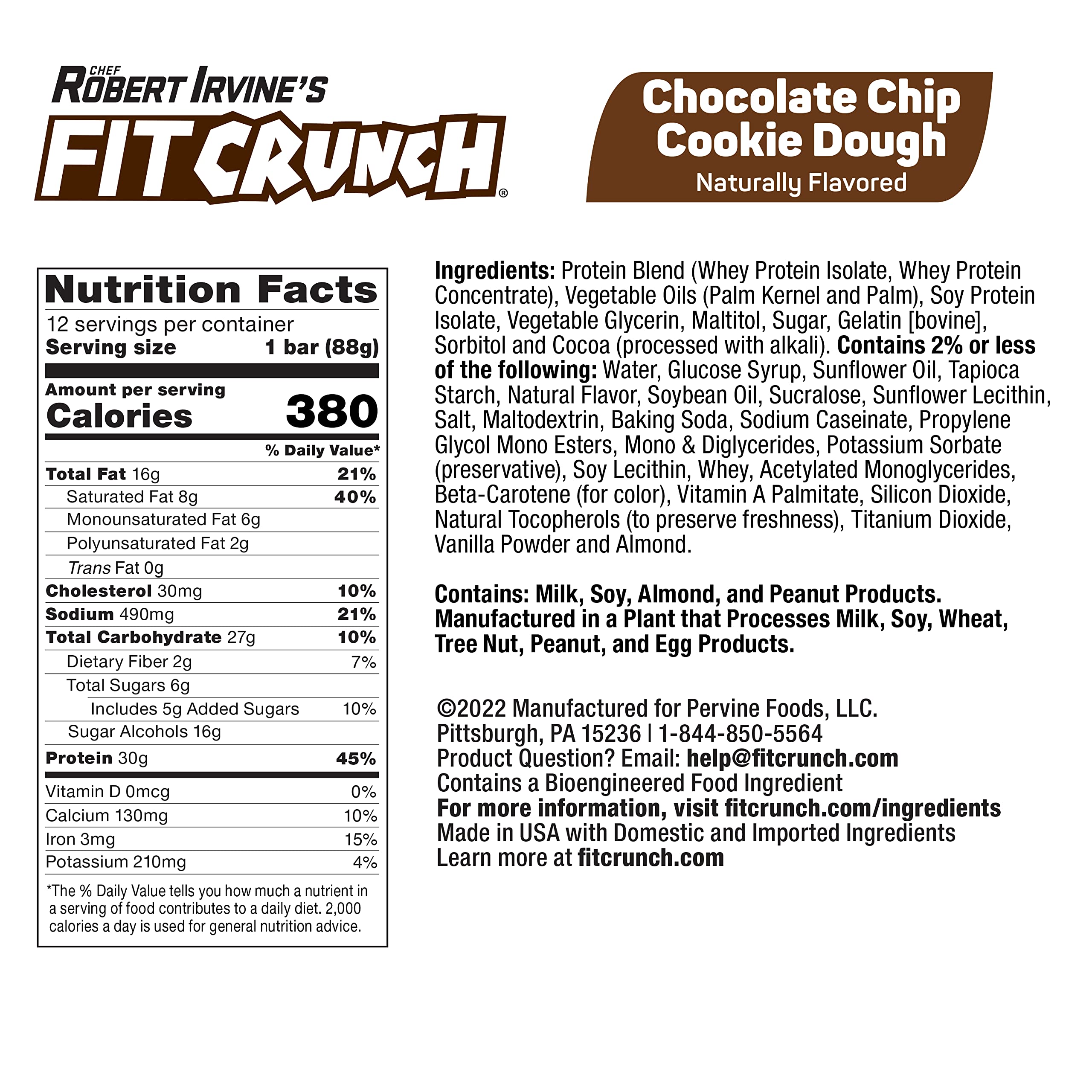 FitCrunch full-size bar chocolate chip cookie dough close-up highlighting flavor and protein.