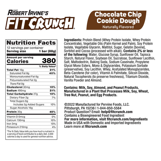 FitCrunch full-size bar chocolate chip cookie dough close-up highlighting flavor and protein.